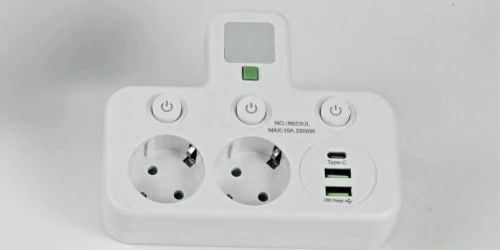 Stop Kontak USB Multiport: Pengalaman, Kerusakan, dan Tips Memilih